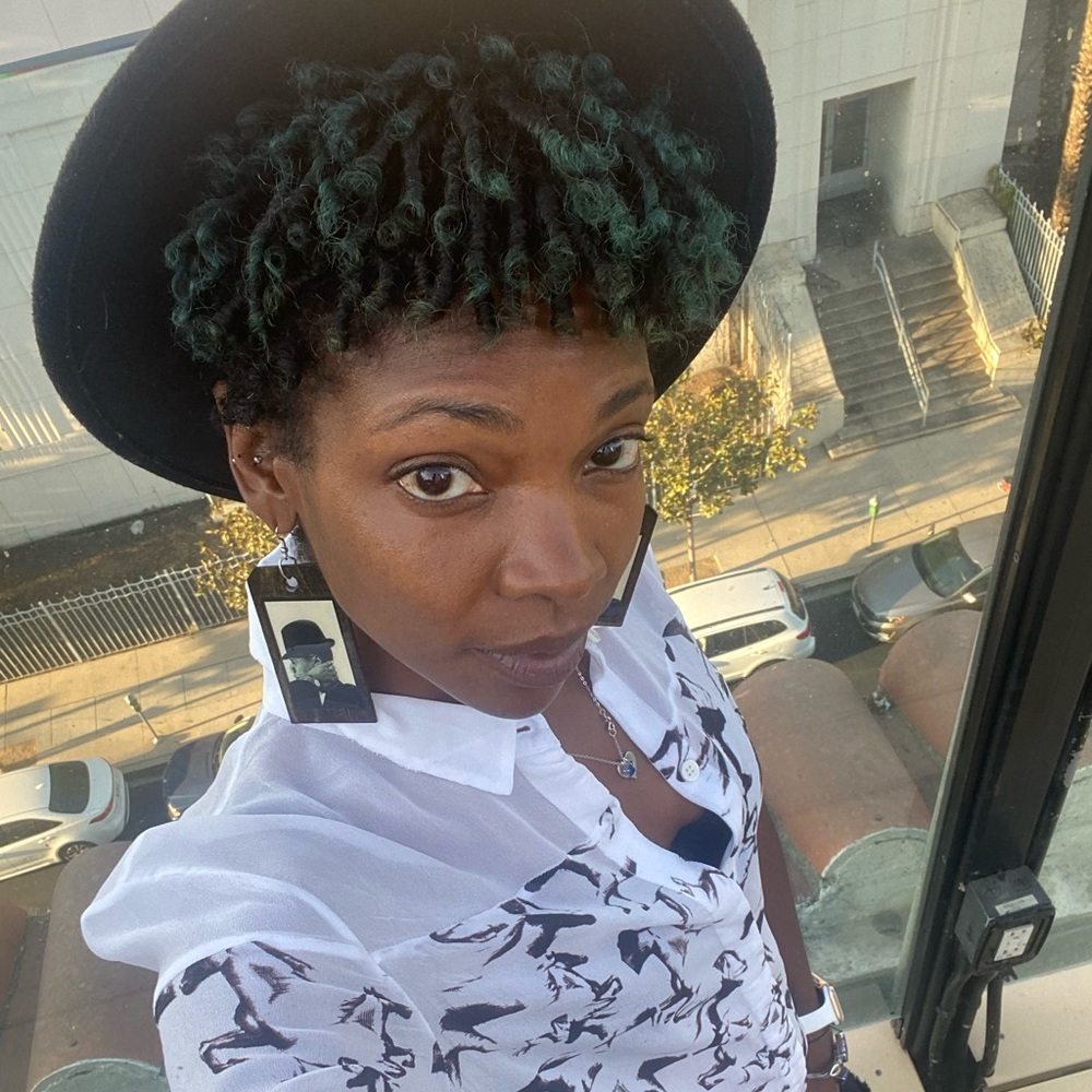 Meet your Posher, Rosalyn